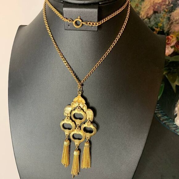 JJ Gorgeous Textured Gold Necklace with Tassels, Vintage - Picture 1 of 4